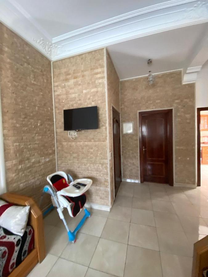 Appartement Martil 3 Chambres Proche De Centre Ville 5Mn A Pied Et La Plage 10Mn A Pied Et 10Mn De Aeroport Tetouan En Voiture 外观 照片